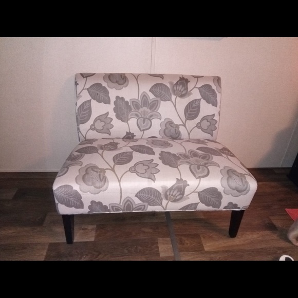 all for 500 tv not included just entertainment - Picture 2 of 4